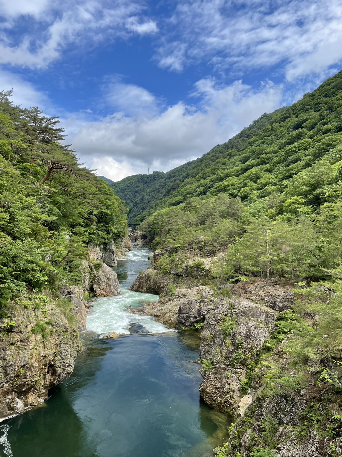 川治温泉・龍王峡ハイキング】絶景トレッキング×足湯×癒しの宿「祝い宿寿庵」へ - 祝い宿寿庵
